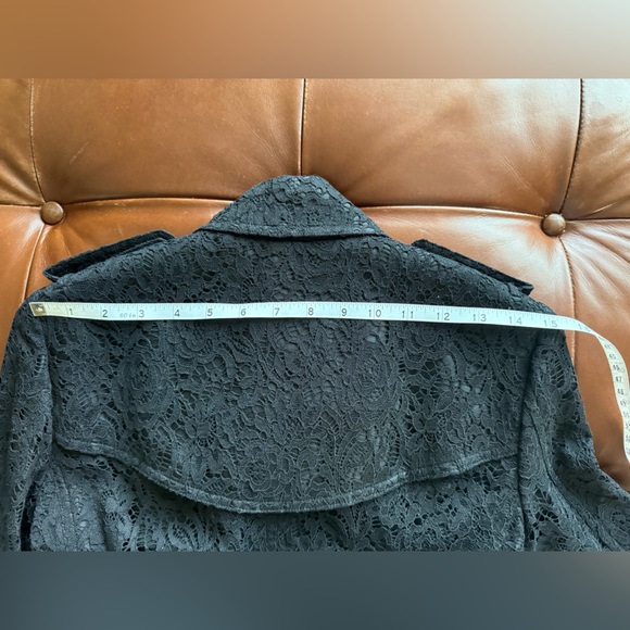 Burberry London floral lace black trench coat - Picture 9 of 11